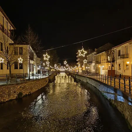 아파트 νίκος 플로리나