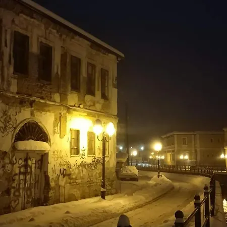 νίκος 아파트 플로리나